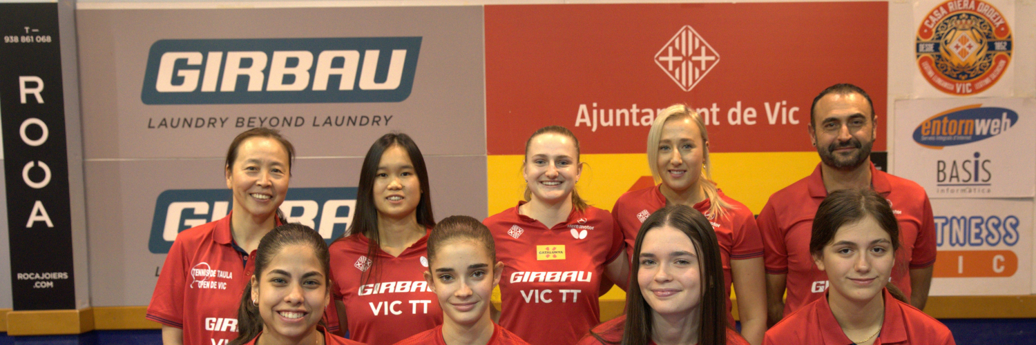 GIRBAU VIC TT SUF i DHF Temporada 2024-25 1a Fila: Camila Moscoso, Irina Gimeno, Martina Sans, Abril Masdeu. 2a Fila: Jiao Li, Noa Muñoz, Sílvia Coll, Charlotte Carfey i Lluís Peix